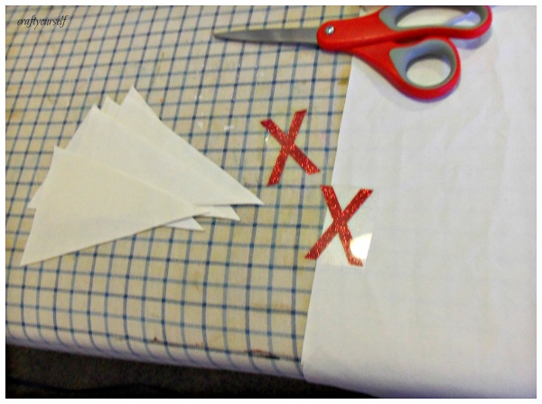 xoxo banner cutting