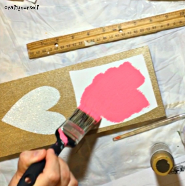 jute heart pink paint